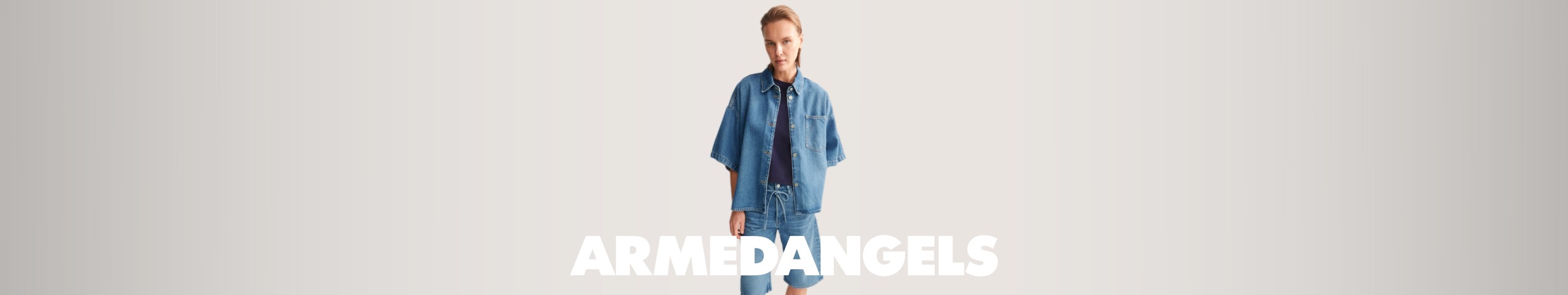 Werbeanzeige der Marke ARMEDANGELS